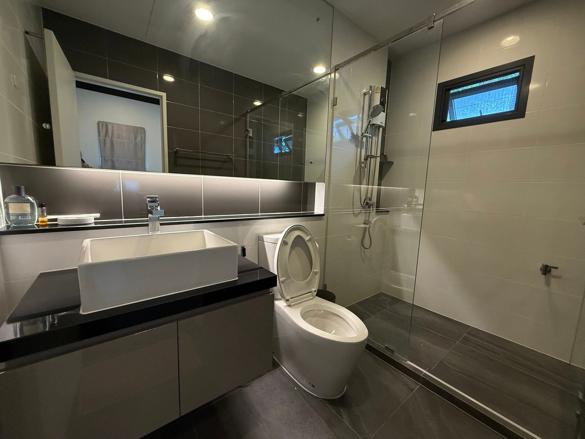 For RentHousePattanakan, Srinakarin : Detached house for rent ✨ Setthasiri-Krungthep Kreetha 2 ✨ 4 bedrooms, 4 bathrooms, fully furnished and equipped with appliances.