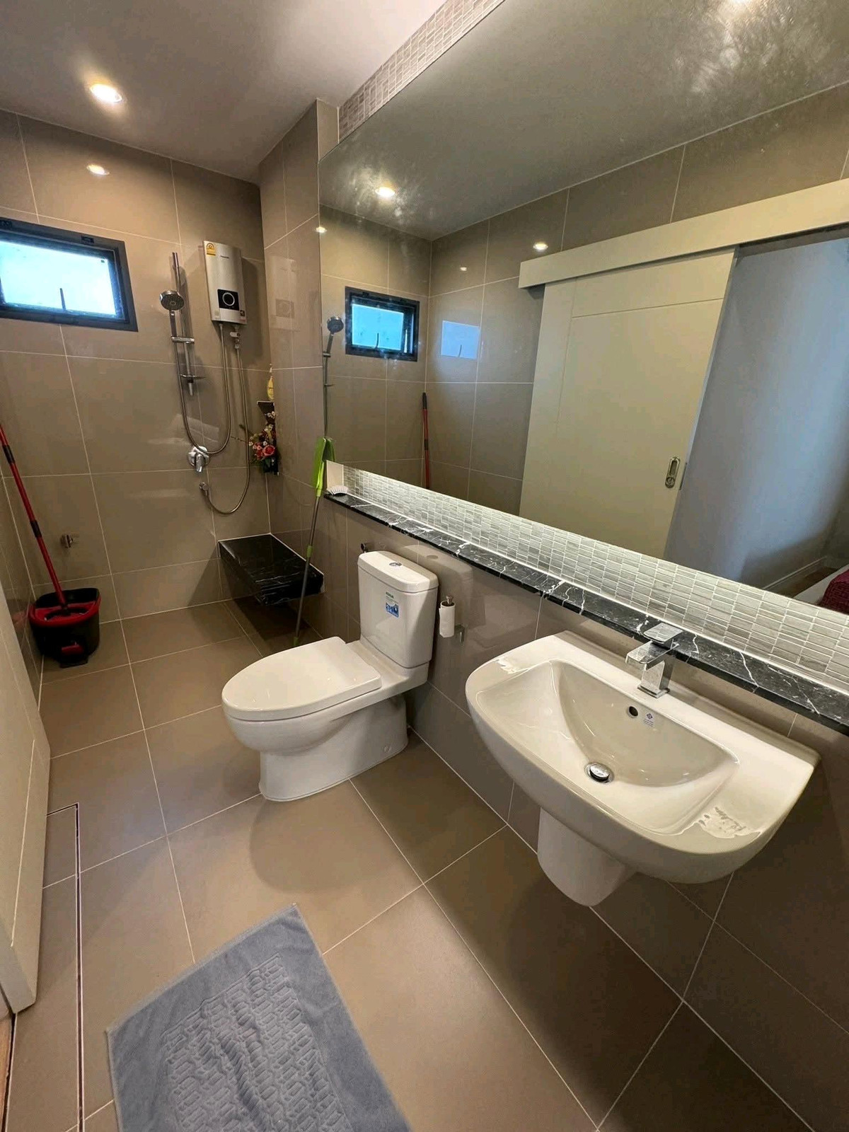 For RentHousePattanakan, Srinakarin : ✨ House next to the garden, next to the clubhouse | Pets allowed | Accepts Chinese and foreigners.