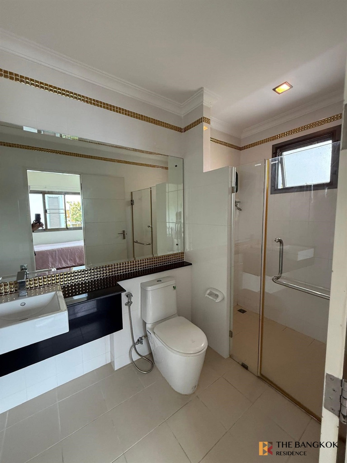 For RentHouseLadkrabang, Suwannaphum Airport :  Masterpiece Rama 9 💎 Super Luxury Mansion with Lake View, Near International Schools! 