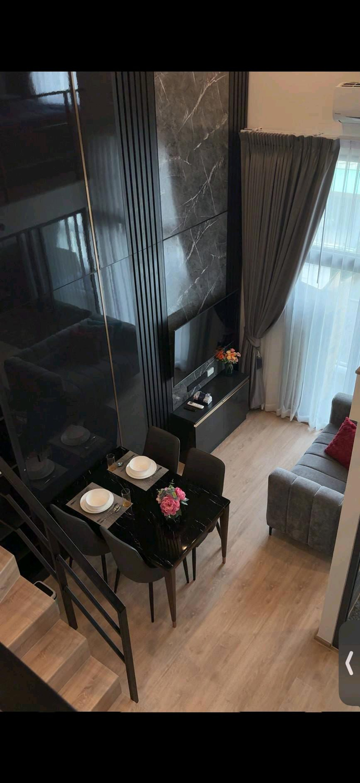 ให้เช่าคอนโดพระราม 9 เพชรบุรีตัดใหม่ RCA : ✨ Duplex ห้องสวย เพดานสูง วิวแยกพระราม 9 ทำเลศักยภาพ ใจกลางเมือง ✨