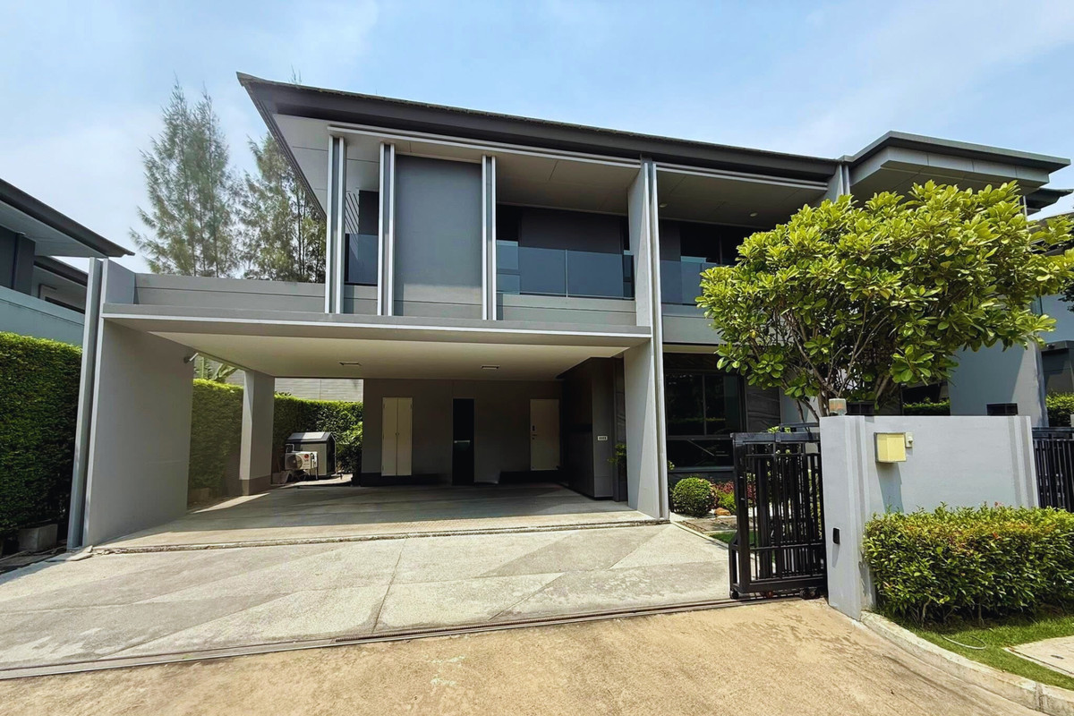 For RentHousePattanakan, Srinakarin : Luxury furnished 4-bedroom home for rent near top international schools