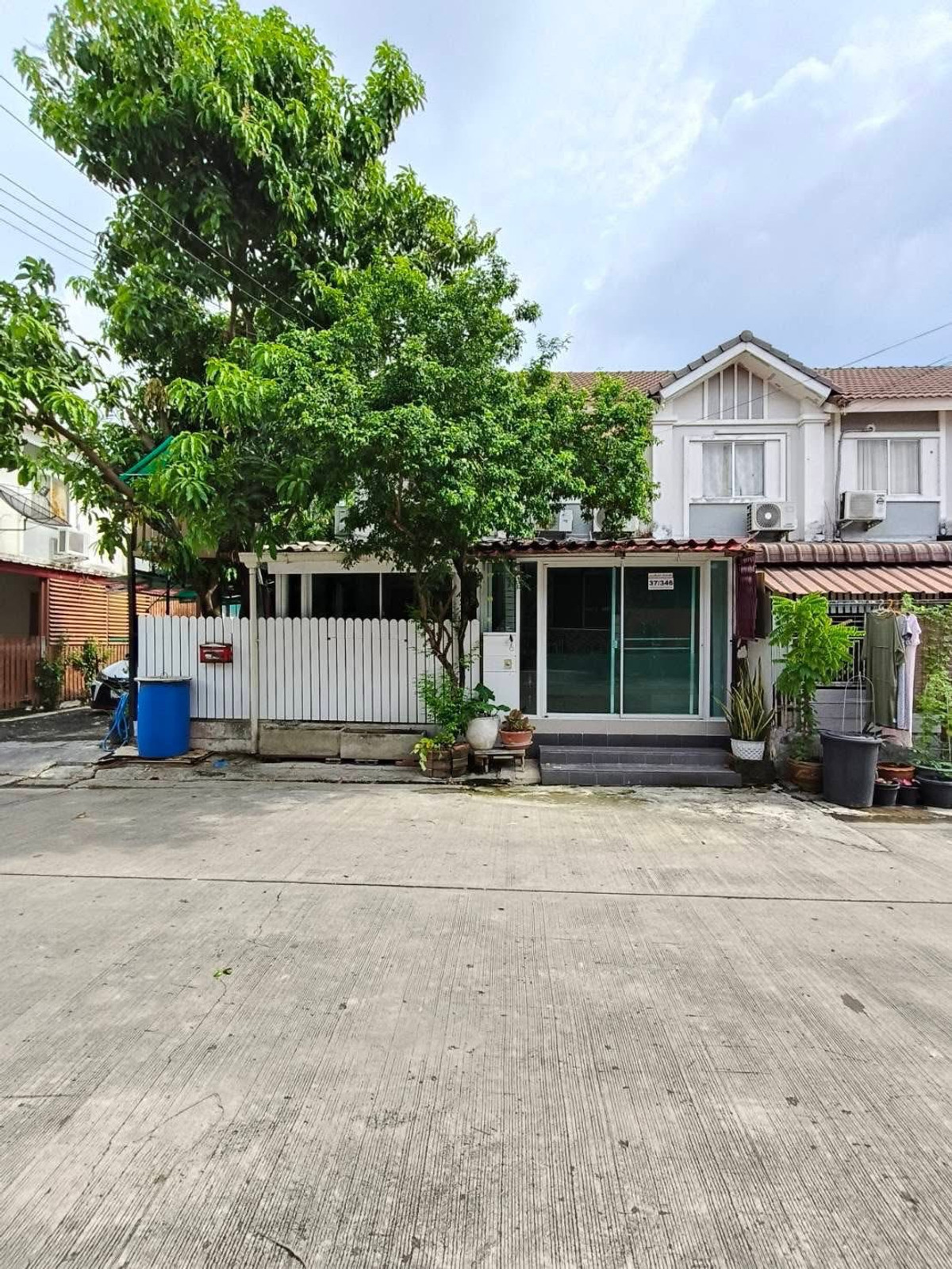 For RentTownhomePathum Thani,Rangsit, Thammasat : ME2500407 House for rent, 5 bedrooms, Baan Pruksa 65/1 Rangsit-Khlong 2, pets allowed.