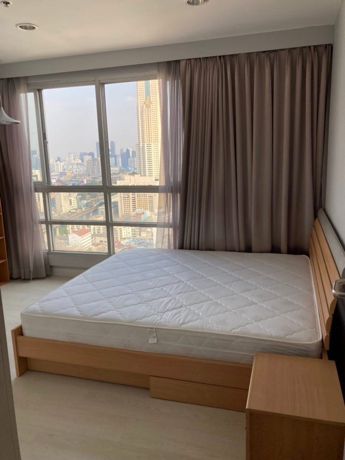 For RentCondoRatchathewi,Phayathai : PATHUMWAN RESORT (1B1B)
BTS PHAYATHAI🚅
Contact K'PunPun 0636425995 (Tel/Line)