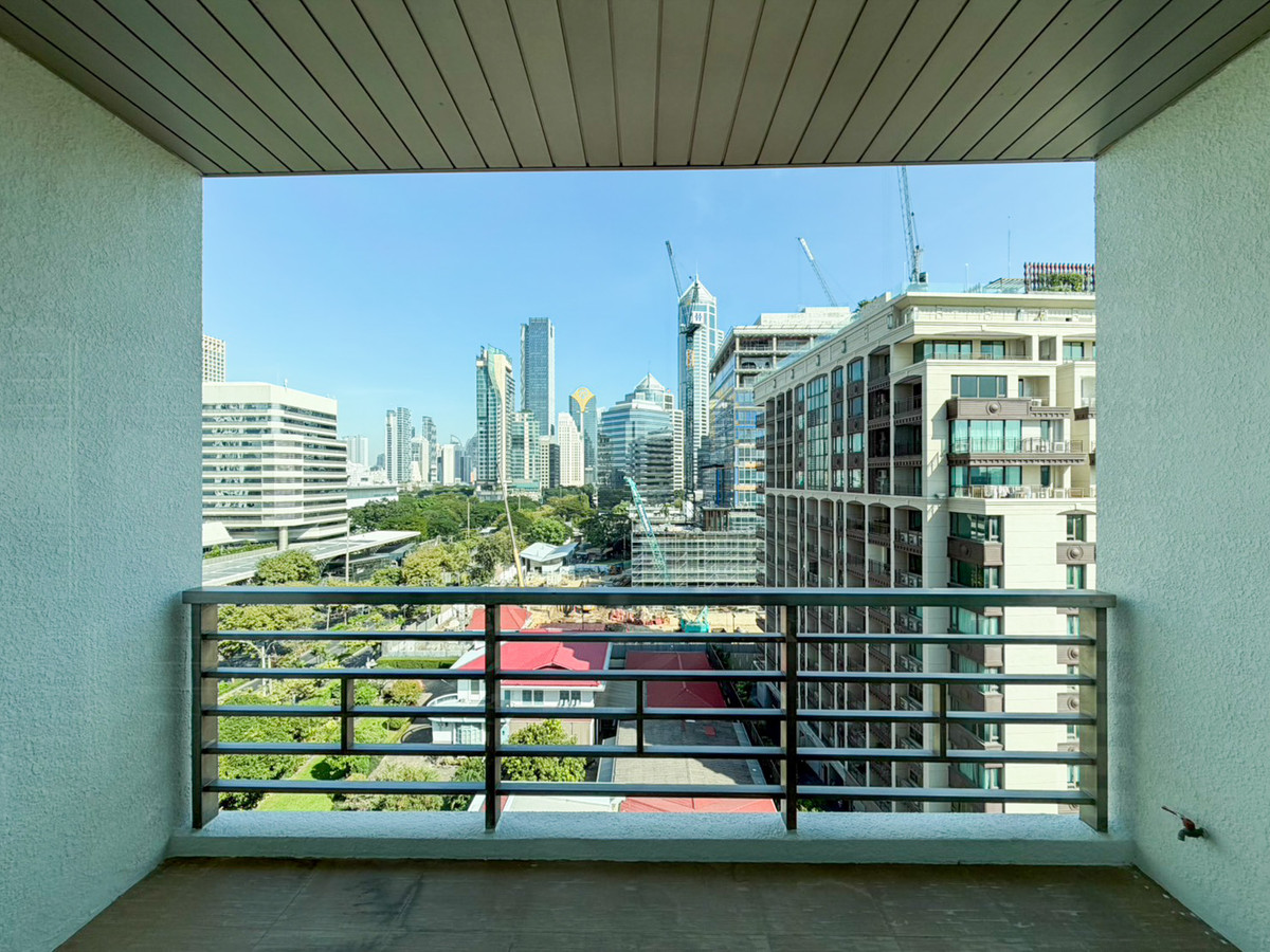 ให้เช่าคอนโดวิทยุ ชิดลม หลังสวน : Royal Residence Park ห้องใหญ่ 220 ตร.ม. ใกล้สวนลุมพินี เงียบสงบ เป็นส่วนตัว Please call: 062-496-6454