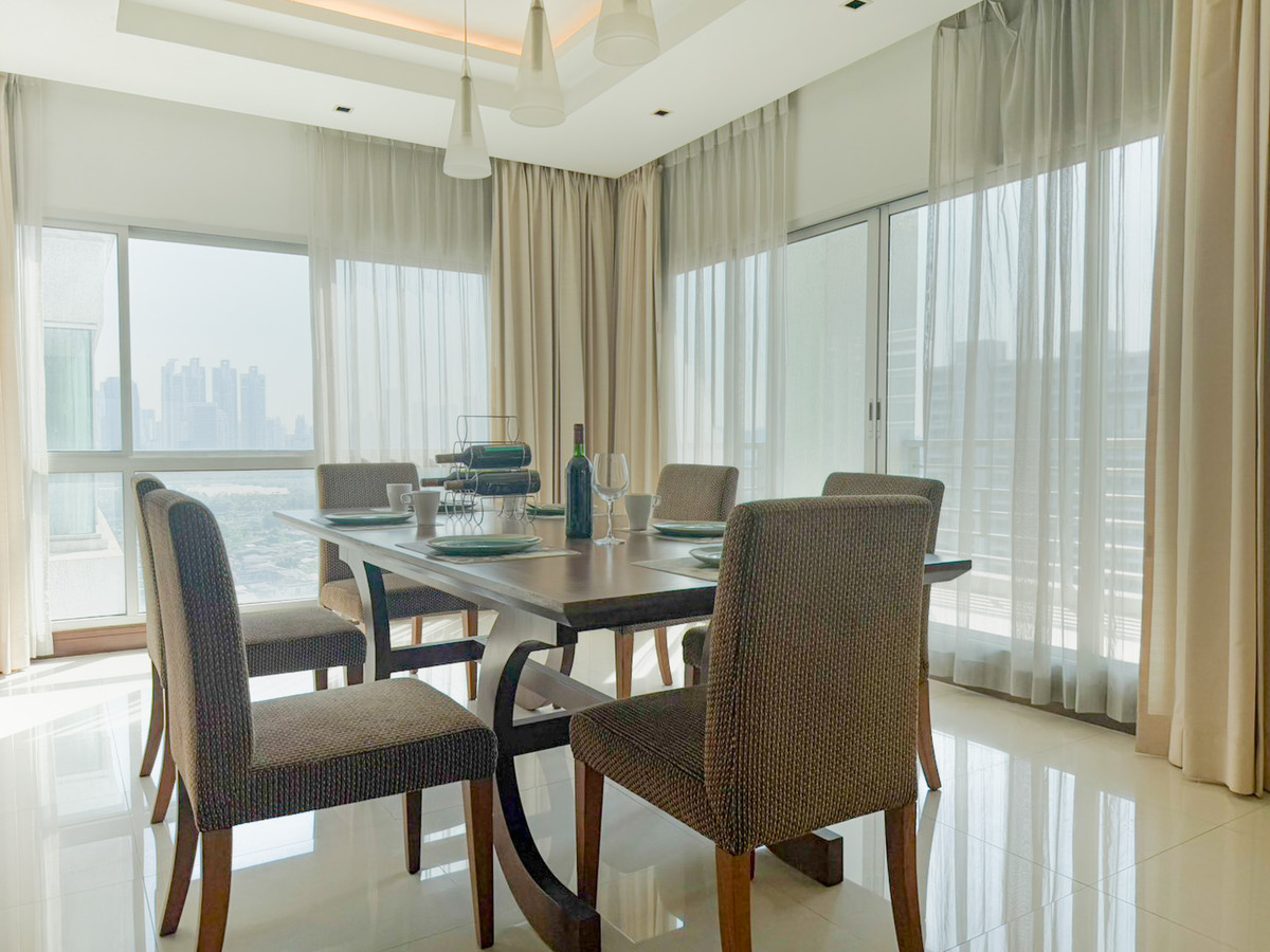 ให้เช่าคอนโดวิทยุ ชิดลม หลังสวน : Royal Residence Park วิทยุ - ห้องใหญ่ 220 ตร.ม. ใกล้สวนลุมพินี พร้อมเข้าอยู่ Please call: 062-496-6454