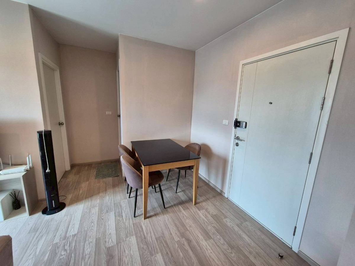 For SaleCondoRama9, Petchburi, RCA : Urgent Sale 📍 The Privacy Rama 9 📍 Fully furnished and equipped with appliances. Near Airport Link Ramkhamhaeng.