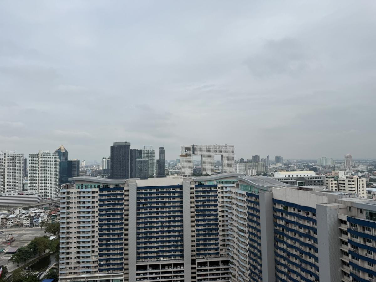 ขายคอนโดลาดพร้าว เซ็นทรัลลาดพร้าว : 💥 Rare Unit! ขายห้องตัวอย่างแต่งครบ ดีลที่ดีที่สุด วิวสวน 8 ไร่ ห้องเดียวเท่านั้น! มาพร้อมสิทธิ์ “อยู่ฟรี..ไม่ต้องจ่ายค่าส่วนกลาง 5 ปีเต็ม!“