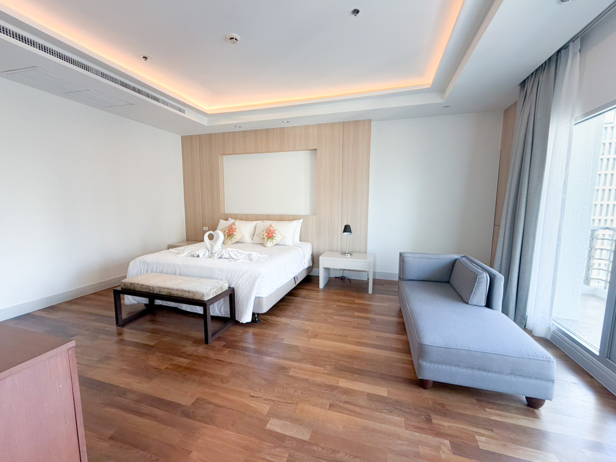 ให้เช่าคอนโดวิทยุ ชิดลม หลังสวน : Royal Residence Park ห้องใหญ่ 220 ตร.ม. ใกล้สวนลุมพินี เงียบสงบ เป็นส่วนตัว Please call: 062-496-6454