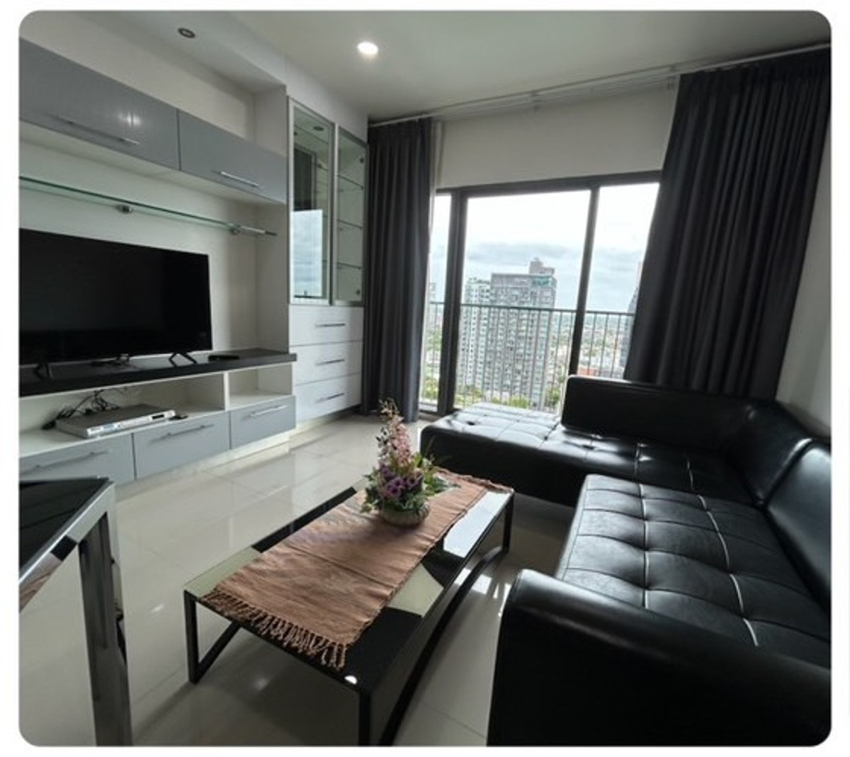 ให้เช่าคอนโดสุขุมวิท อโศก ทองหล่อ : ให้เช่า โนเบิล รีมิกซ์ ห้องสวย ราคาดี วิวเมือง ตกแต่งพร้อมเข้าอยู่ 