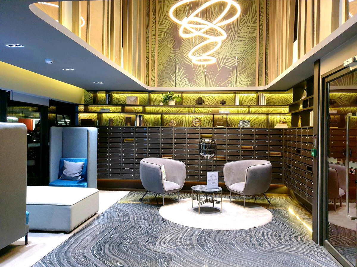 For RentCondoRatchathewi,Phayathai : Rent starts at only 12,000 baht/month | Accept both short and long contracts.