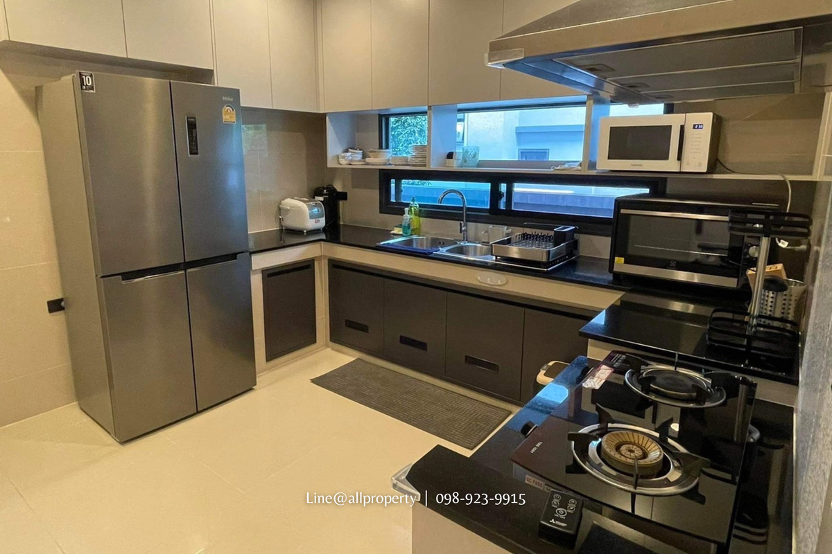 ขายบ้านพัฒนาการ ศรีนครินทร์ : ขายบ้านหรูแต่งเต็มเฟอร์นิเจอร์นำเข้า แปลงมุมหลังใหญ่สุดเศรษฐสิริกรุงเทพกรีฑา 2