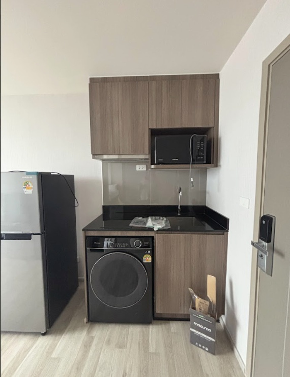 ให้เช่าคอนโดบางนา แบริ่ง ลาซาล : NEW ROOM ให้เช่าคอนโด Ideo Mobi Sukhumvit Eastpoint @BTS Bangna