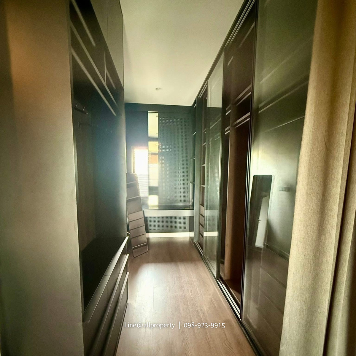 For RentHousePattanakan, Srinakarin : Luxury furnished 4-bedroom home for rent near top international schools