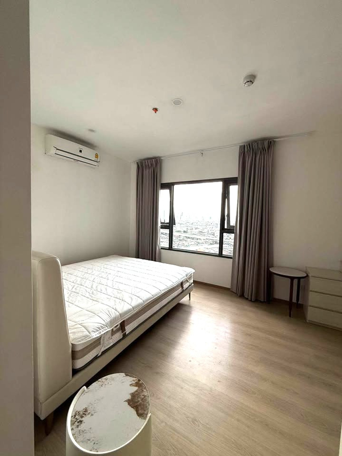 For RentCondoKhlongtoei, Kluaynamthai : For Rent: Life Rama 4 Asoke, 43,000 THB [NCr251239]