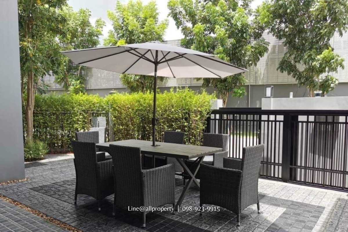 ขายบ้านพัฒนาการ ศรีนครินทร์ : ขายบ้านหรูแต่งเต็มเฟอร์นิเจอร์นำเข้า แปลงมุมหลังใหญ่สุดเศรษฐสิริกรุงเทพกรีฑา 2