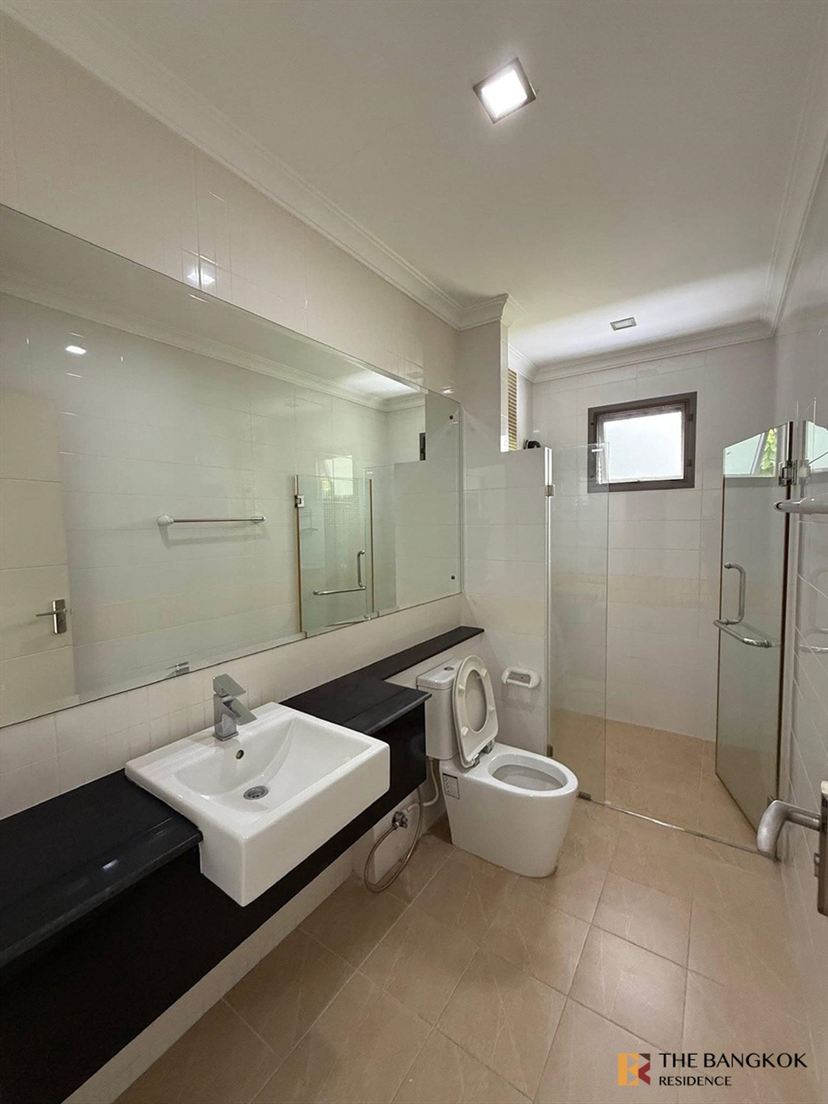 For RentHouseLadkrabang, Suwannaphum Airport :  Masterpiece Rama 9 💎 Super Luxury Mansion with Lake View, Near International Schools! 