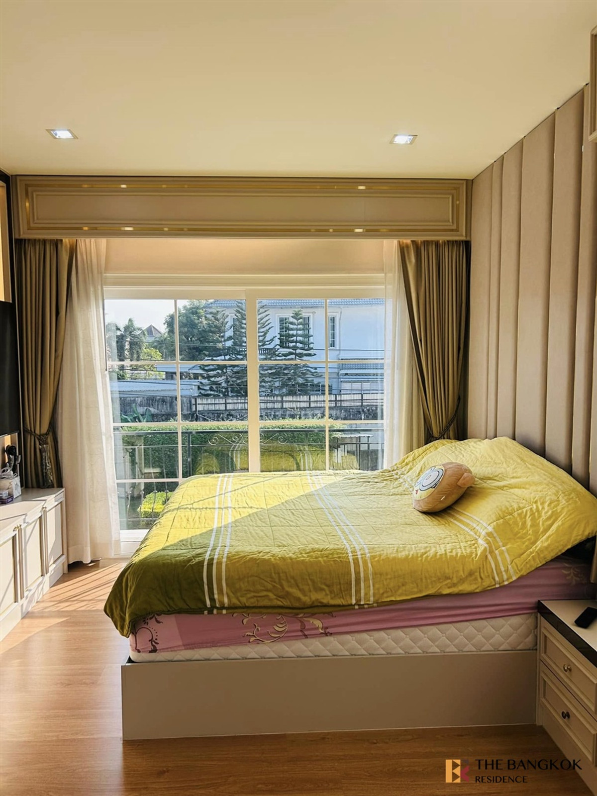 For RentThaphra, Talat Phlu, Wutthakat :  Golden Neo Sathorn 🏠 Modern Twin House Near Sathorn & ICONSIAM 🌟 