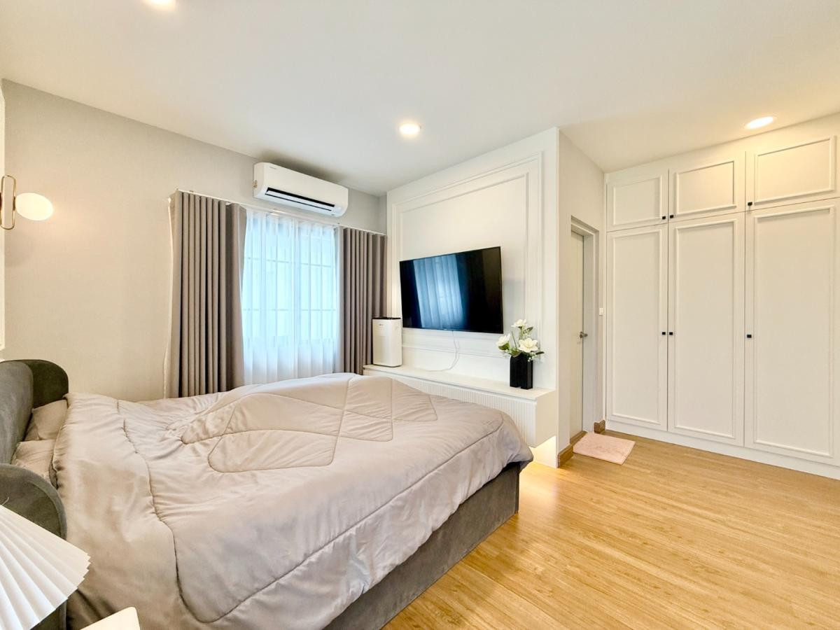 ขายบ้านบางนา แบริ่ง ลาซาล : 🔥 Rare Possession!  ดีลลับที่นักลงทุนระดับ High-End ต้องครอบครอง