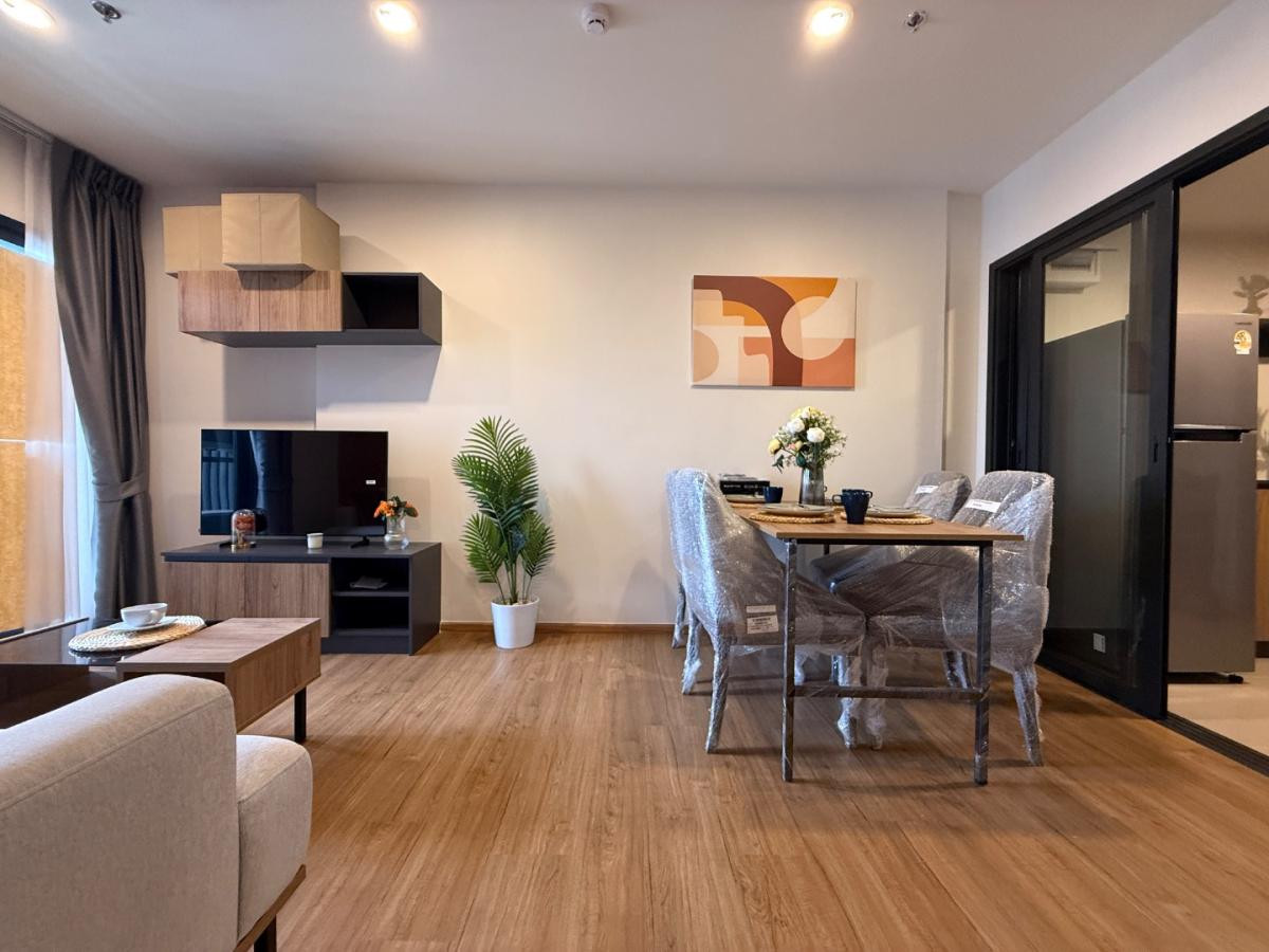 ขายคอนโดลาดพร้าว เซ็นทรัลลาดพร้าว : 💥 Rare Unit! ขายห้องตัวอย่างแต่งครบ ดีลที่ดีที่สุด วิวสวน 8 ไร่ ห้องเดียวเท่านั้น! มาพร้อมสิทธิ์ “อยู่ฟรี..ไม่ต้องจ่ายค่าส่วนกลาง 5 ปีเต็ม!“