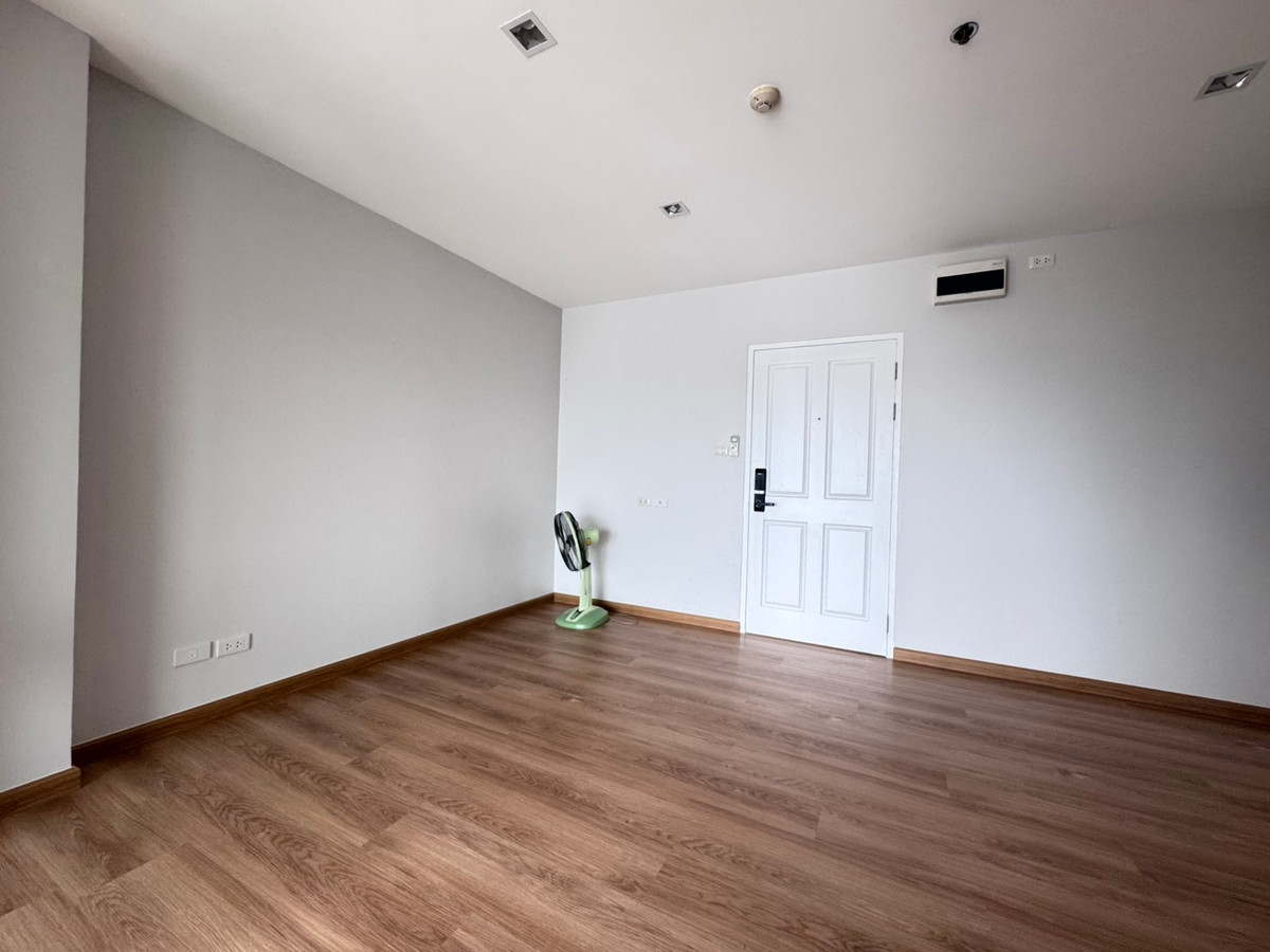 ขายคอนโดลาดพร้าว เซ็นทรัลลาดพร้าว : ขายด่วน ห้องสวย รีโนเวทใหม่ทั้งห้อง ฝั่งไทยรัฐ วิวโล่ง พร้อมขาย สอบถามได้ครับ