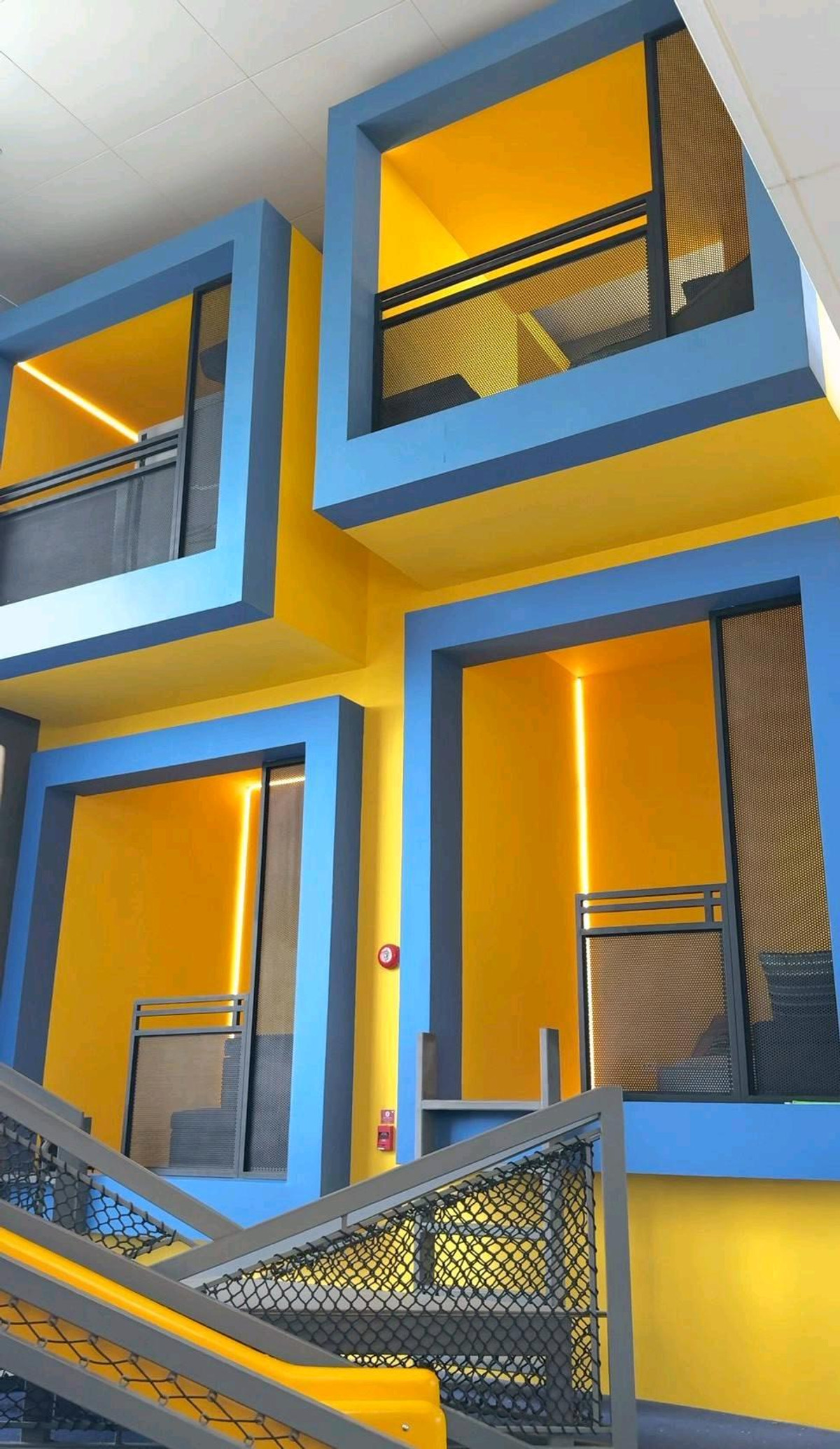 ให้เช่าคอนโดพระราม 9 เพชรบุรีตัดใหม่ RCA : ✨ Duplex ห้องสวย เพดานสูง วิวแยกพระราม 9 ทำเลศักยภาพ ใจกลางเมือง ✨