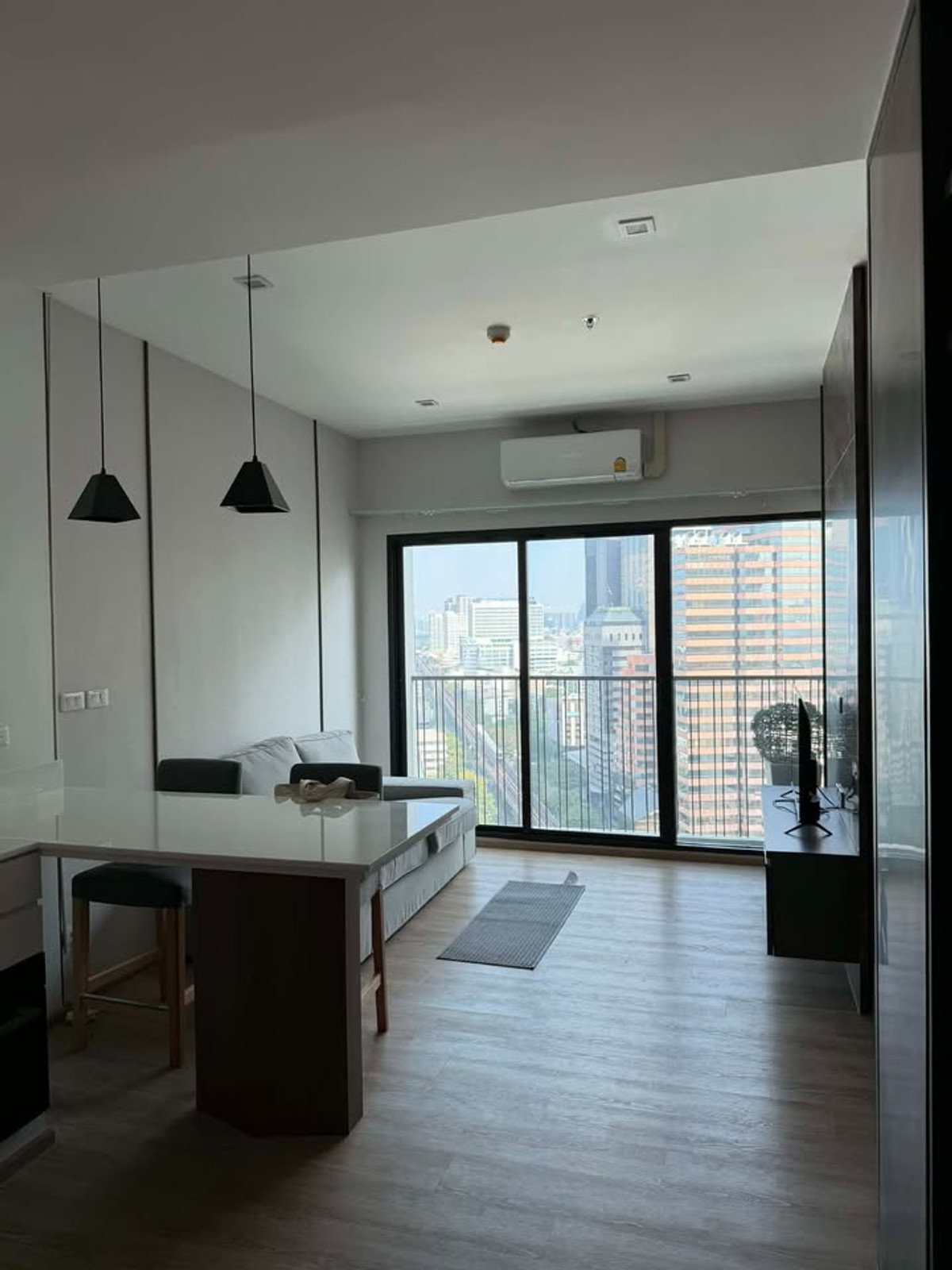 ให้เช่าคอนโดอารีย์ อนุสาวรีย์ : โนเบิล รีฟอร์ม