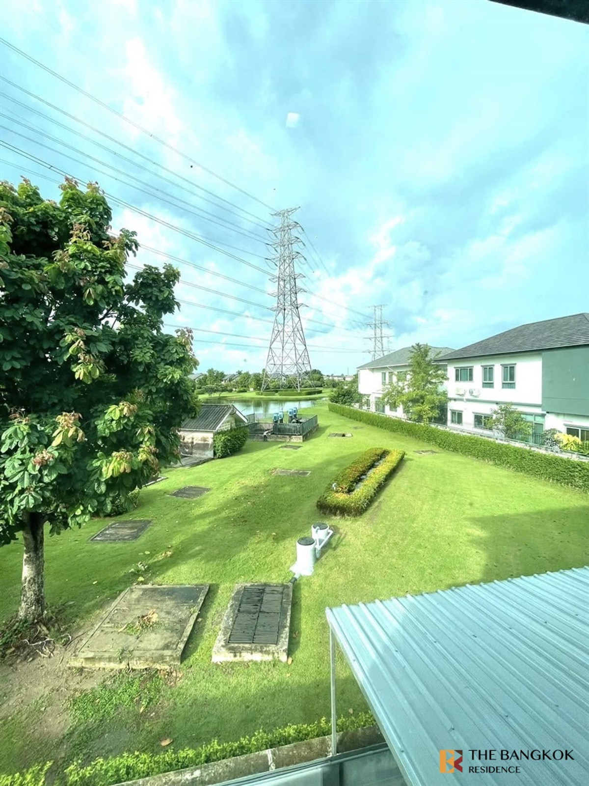 For RentHouseLadkrabang, Suwannaphum Airport :  Masterpiece Rama 9 💎 Super Luxury Mansion with Lake View, Near International Schools! 