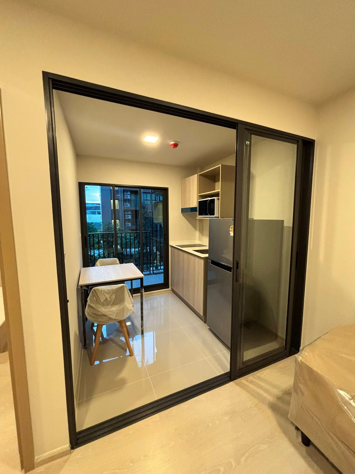 For RentCondoRamkhamhaeng, Hua Mak : For Rent ✨ dcondo Calm Ramkhamhaeng 40 ✨ Fully furnished with appliances. Near MRT Orange Line.