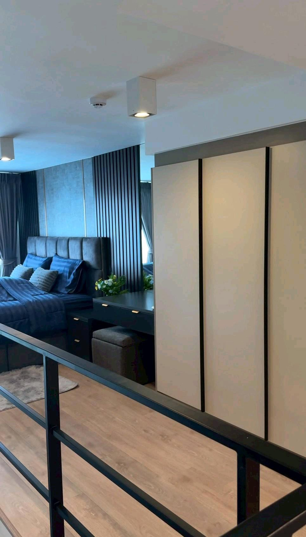 ให้เช่าคอนโดพระราม 9 เพชรบุรีตัดใหม่ RCA : ✨ Duplex ห้องสวย เพดานสูง วิวแยกพระราม 9 ทำเลศักยภาพ ใจกลางเมือง ✨