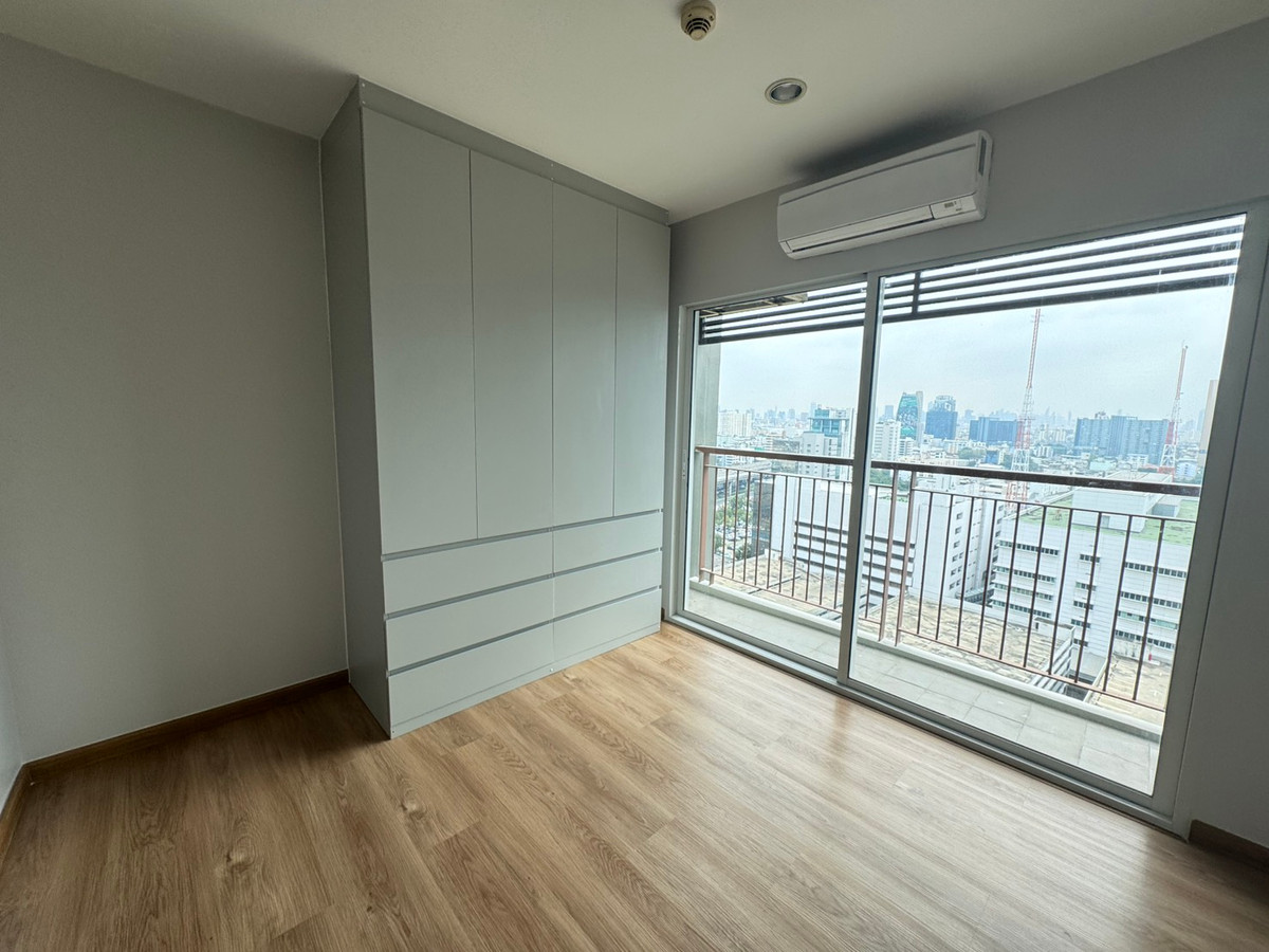 ขายคอนโดลาดพร้าว เซ็นทรัลลาดพร้าว : ขายด่วน ห้องสวย รีโนเวทใหม่ทั้งห้อง ฝั่งไทยรัฐ วิวโล่ง พร้อมขาย สอบถามได้ครับ