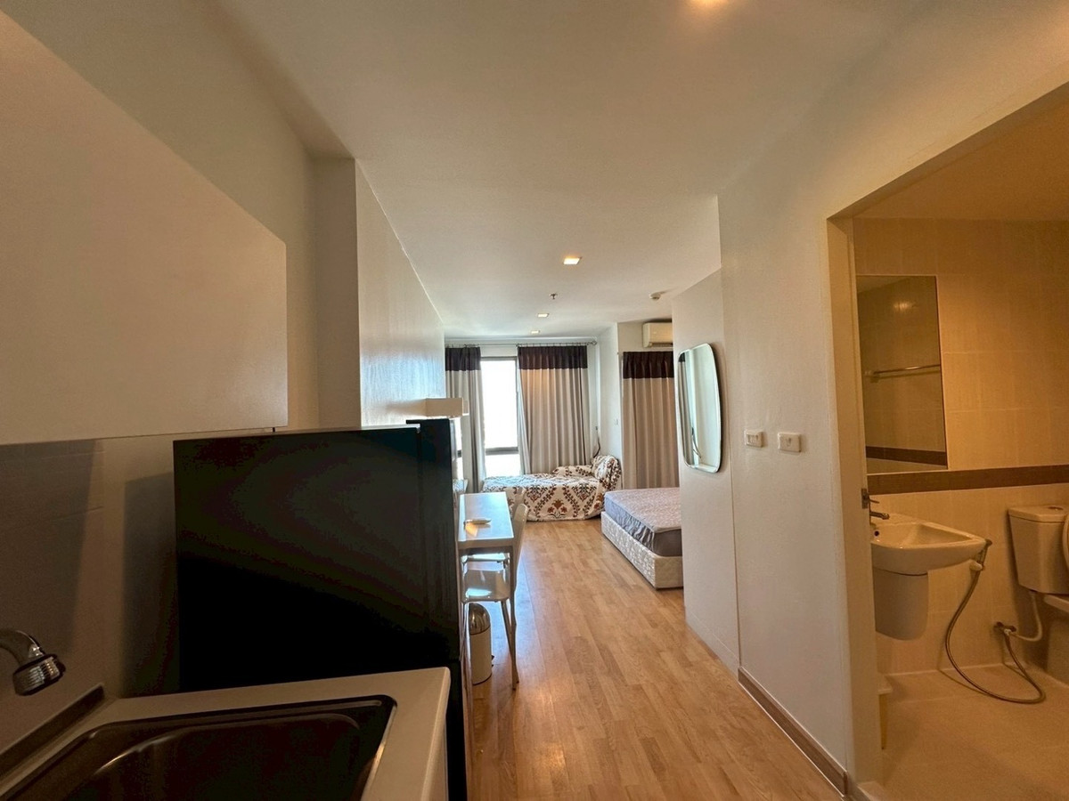 For RentCondoRama9, Petchburi, RCA : For rent: Casa Condo Asoke-Din Daeng, high floor, very chill view.