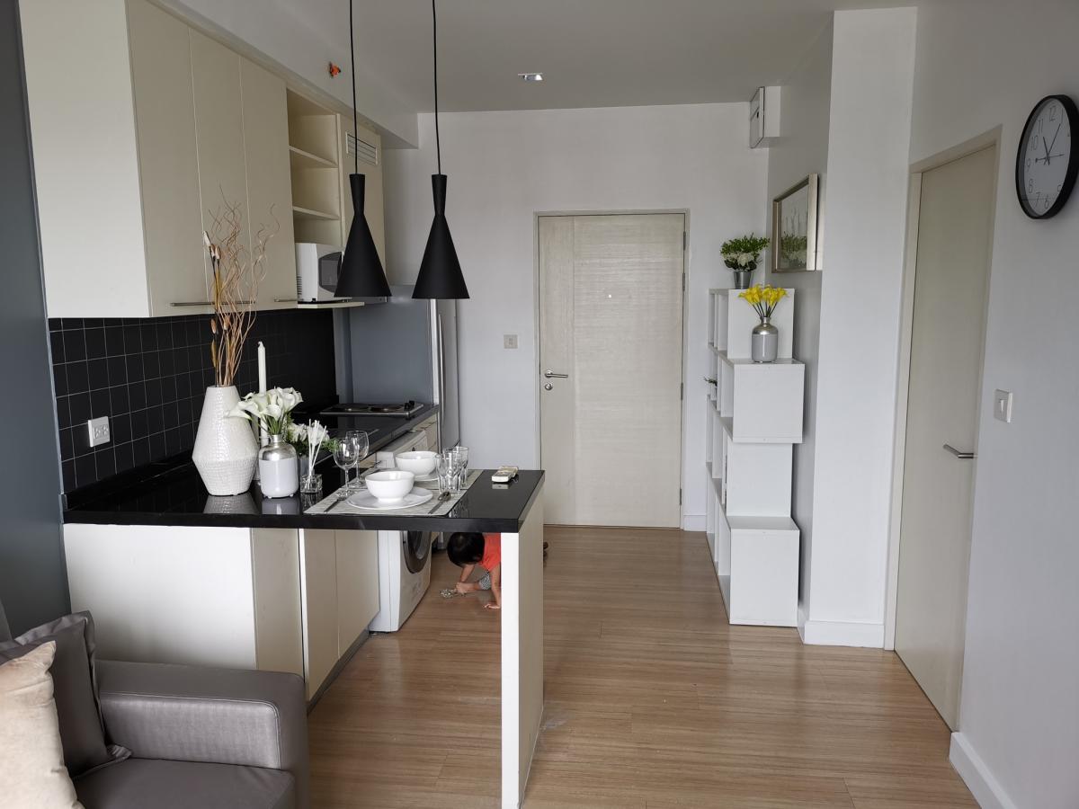 For RentCondoSathorn, Narathiwat : New condo in the heart of Sathorn, beautiful view, 1 bedroom, only 23,000 baht/monthNear BTS Chong Nonsi, convenient for all travel, with complete facilities.