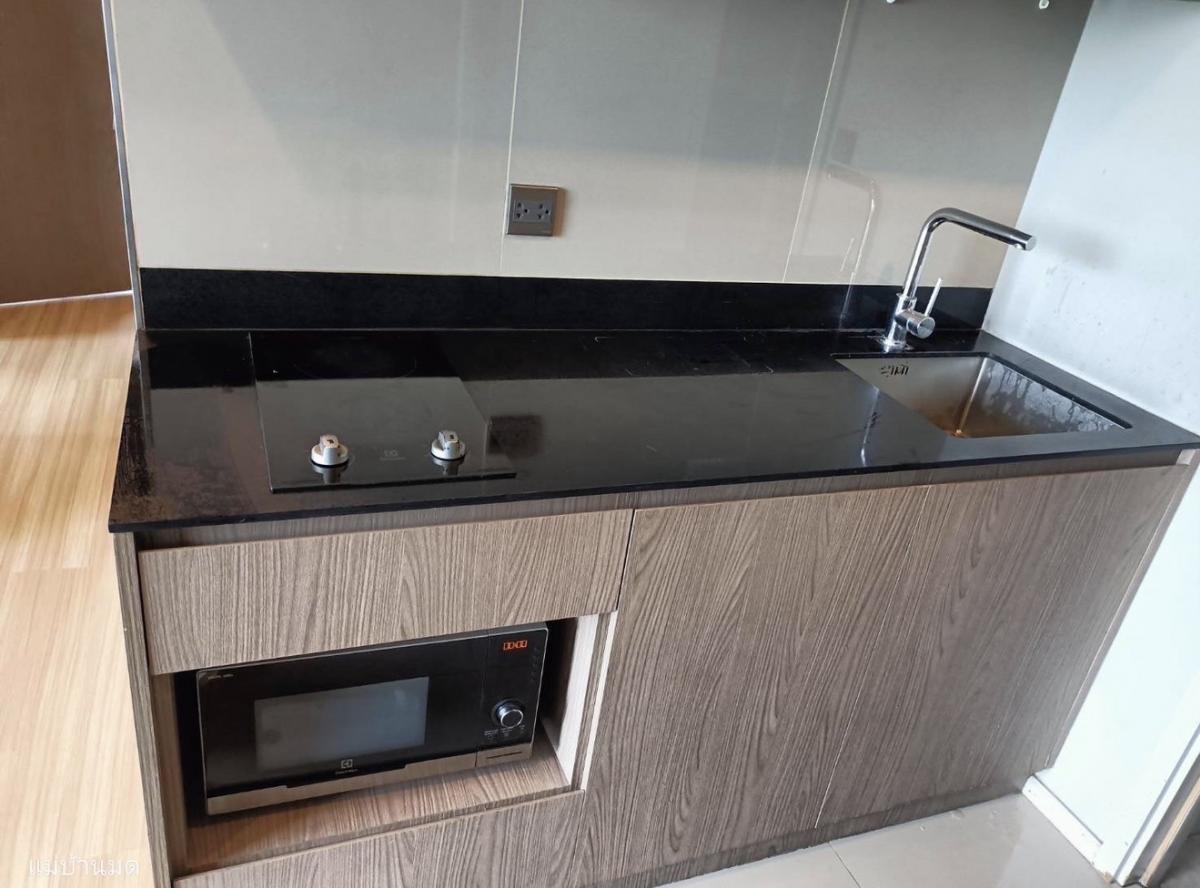 ให้เช่าคอนโดสะพานควาย จตุจักร : ชีวิตเมืองสุดหรูใจกลางจตุจักร! 2 ห้องนอน 2 ห้องน้ำ ชั้นสูง พร้อมสระว่ายน้ำและฟิตเนส!