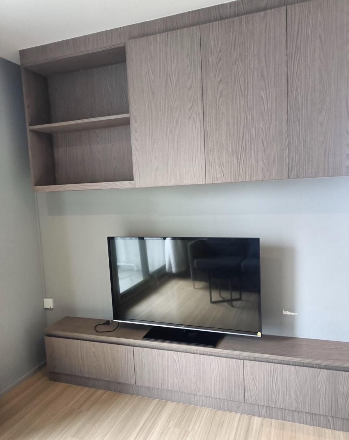 ให้เช่าคอนโดสะพานควาย จตุจักร : ชีวิตเมืองสุดหรูใจกลางจตุจักร! 2 ห้องนอน 2 ห้องน้ำ ชั้นสูง พร้อมสระว่ายน้ำและฟิตเนส!