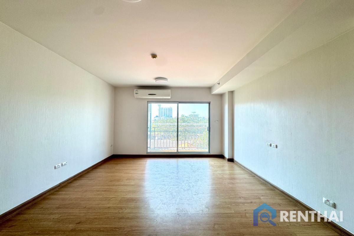 For SaleCondoPattaya, Bangsaen, Chonburi : Supalai Mare Pattaya Condo  studio 31 sqm for sale good price