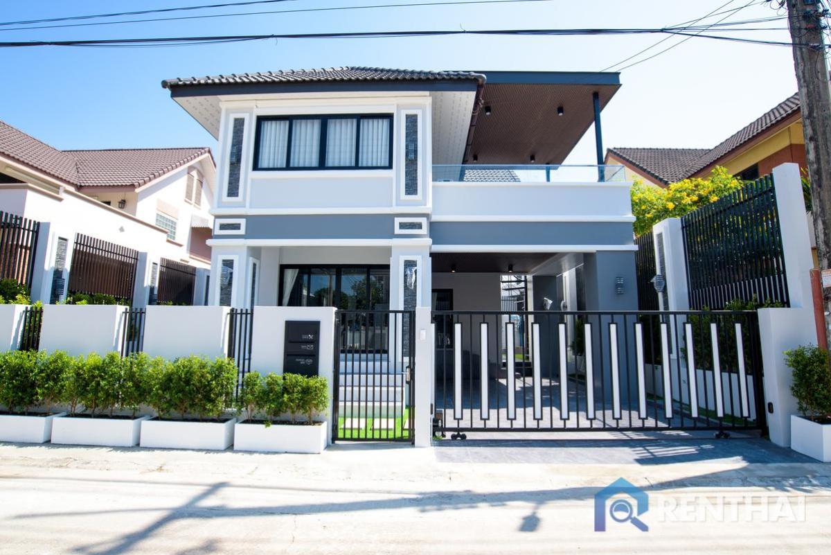 For SaleHousePattaya, Bangsaen, Chonburi : For sale house 4 bedrooms at Central Pattaya