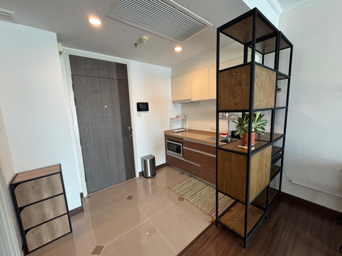 For RentCondoSathorn, Narathiwat : Luxury 1 bedroom condo in Sukhumvit near Chong Nonsi BTSRent for only 29,000 Baht/month with complete amenities!