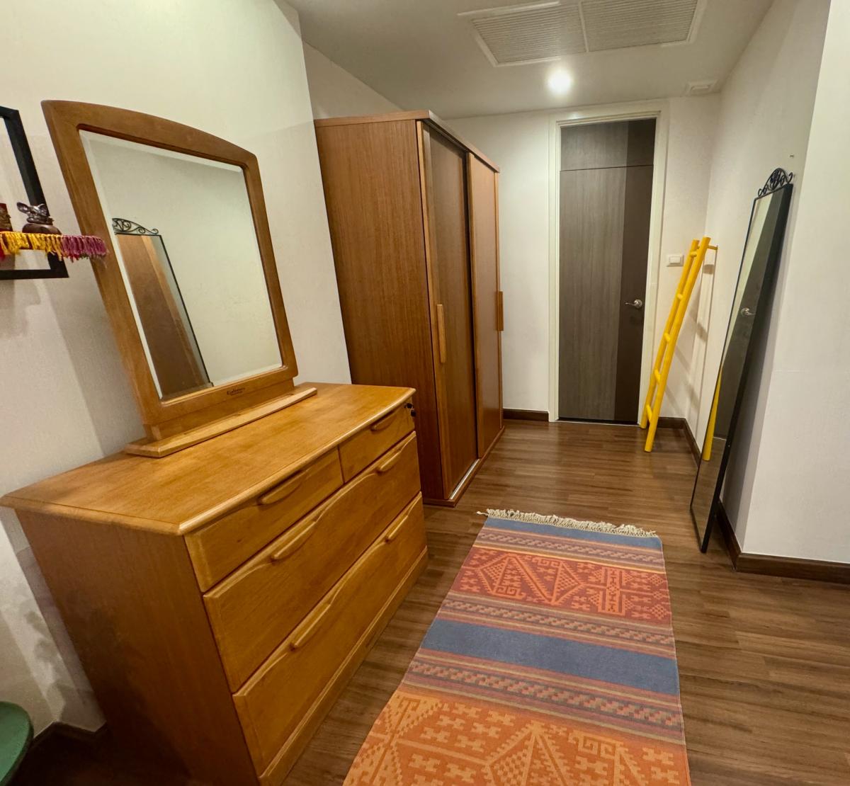 For RentCondoSathorn, Narathiwat : Luxury 1 bedroom condo in Sukhumvit near Chong Nonsi BTSRent for only 29,000 Baht/month with complete amenities!