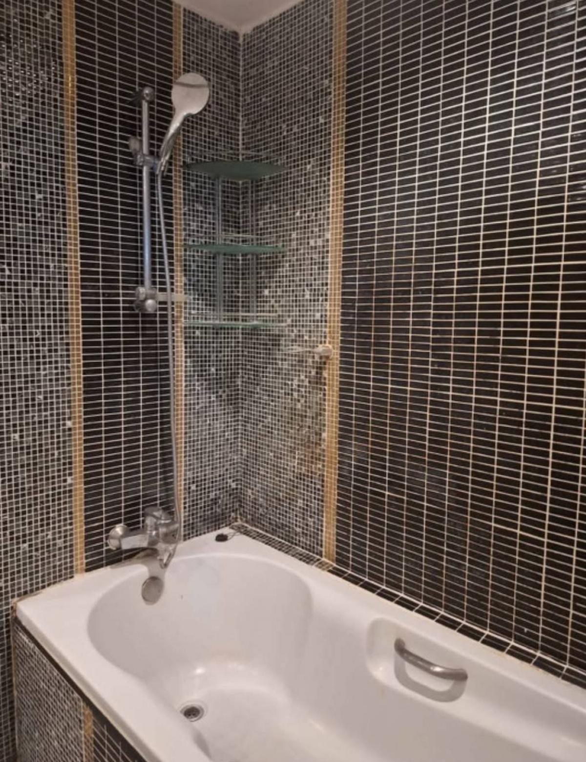 ให้เช่าคอนโดสุขุมวิท อโศก ทองหล่อ : 28/01/2026, เช่าคอนโด Asoke Place 1 ห้องนอน 78 ตร.ม. ใจกลางสุขุมวิท เพียง 28,000 บาท/เดือน ใกล้ BTS/MRT อโศก-สุขุมวิท พร้อมสระว่ายน้ำ ฟิตเนส และรปภ. 24 ชม.