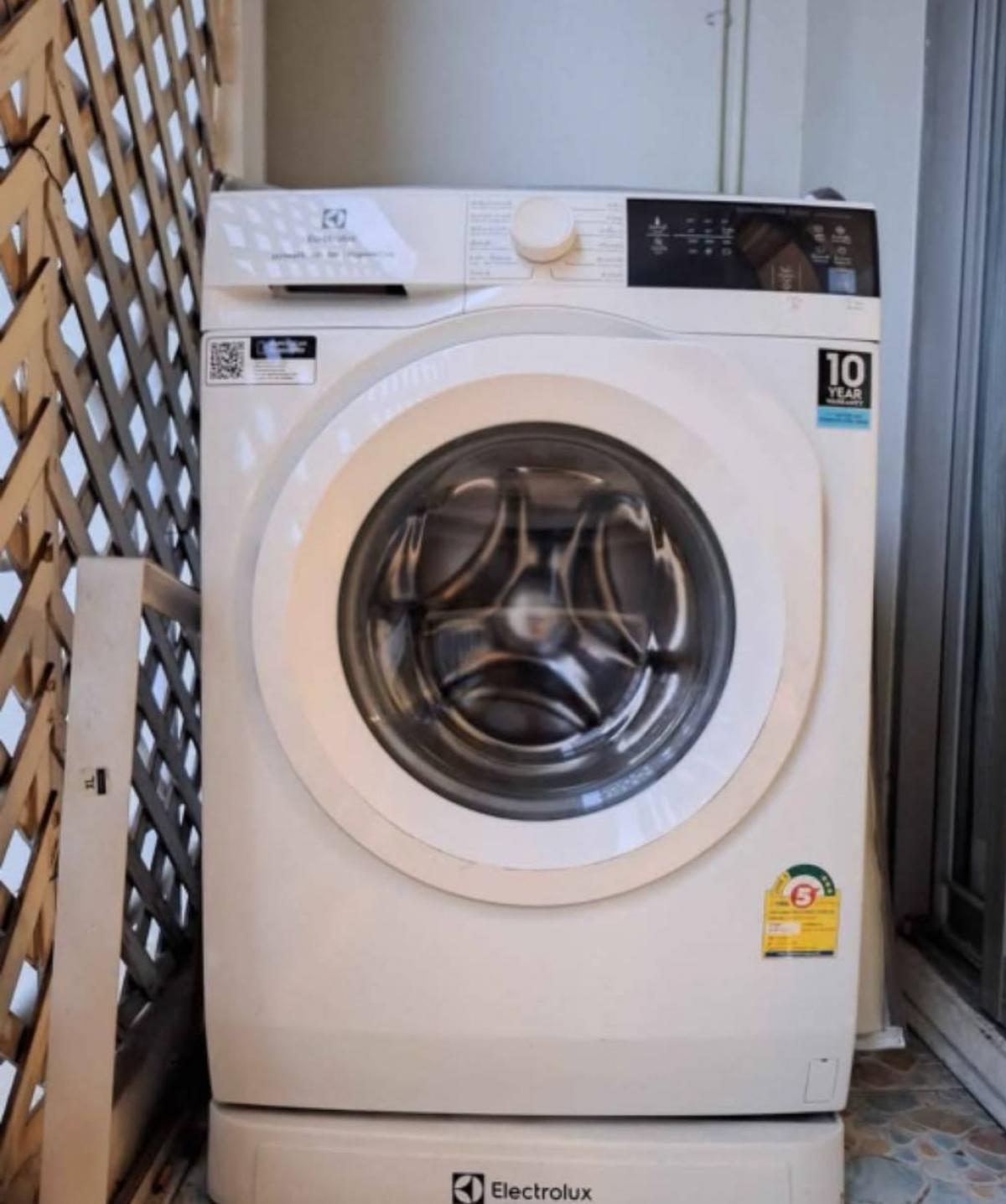 ให้เช่าคอนโดสุขุมวิท อโศก ทองหล่อ : 28/01/2026, เช่าคอนโด Asoke Place 1 ห้องนอน 78 ตร.ม. ใจกลางสุขุมวิท เพียง 28,000 บาท/เดือน ใกล้ BTS/MRT อโศก-สุขุมวิท พร้อมสระว่ายน้ำ ฟิตเนส และรปภ. 24 ชม.