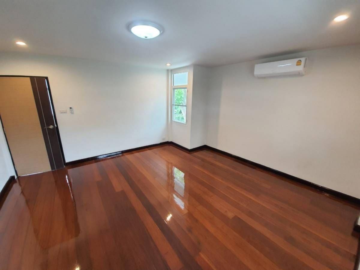 ให้เช่าบ้านอ่อนนุช อุดมสุข : 28/02/2026, บ้านหรู 4 ห้องนอน ใจกลางสุขุมวิท 71 ใกล้ทองหล่อ พร้อมเข้าอยู่ เช่าหรือซื้อได้ ลงตัวทุกไลฟ์สไตล์ เริ่ม 50,000 บาทต่อเดือน