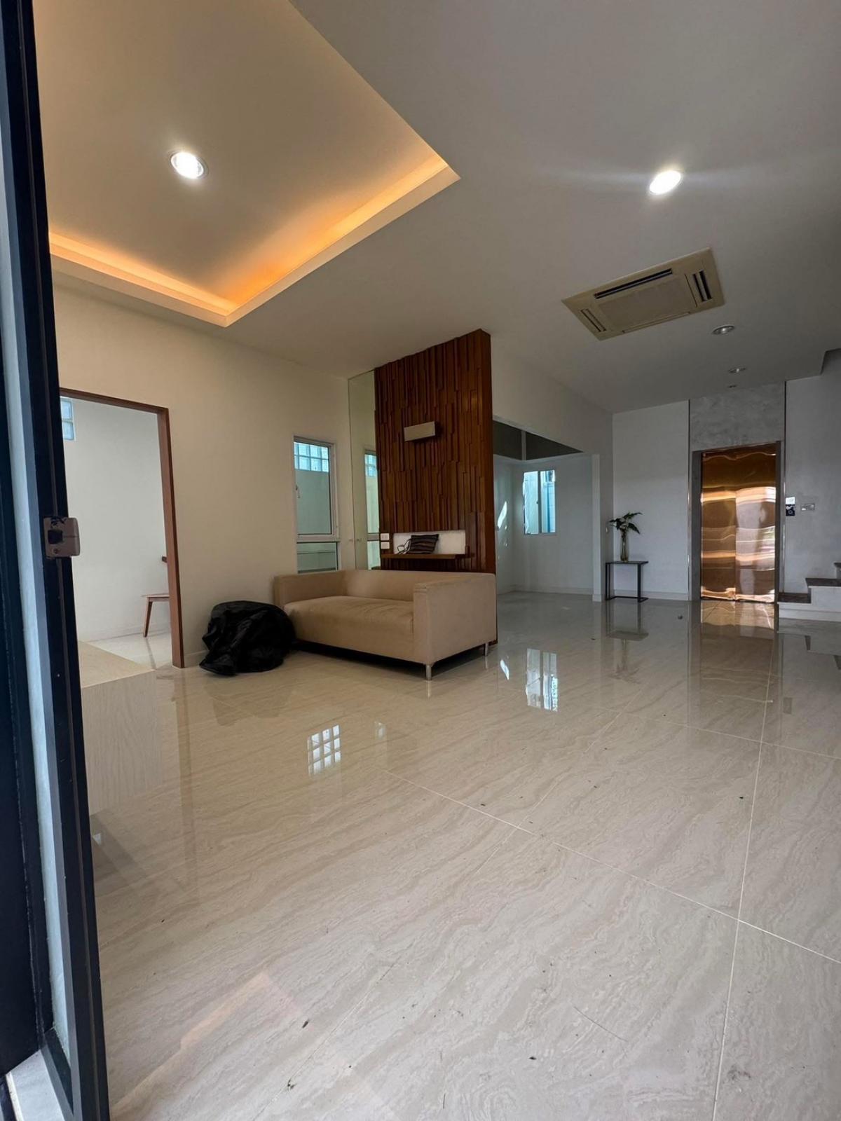 ขายทาวน์โฮมพัฒนาการ ศรีนครินทร์ : 28/02/2026, บ้านเดี่ยว Villette City พัฒนาการ 38 ใกล้ BTS ขาย 6.99 ล้าน 3 ห้องนอน 3 ห้องน้ำ ที่ดินกว้าง 28.9 ตร.ว. เริ่มต้นชีวิตใหม่วันนี้!