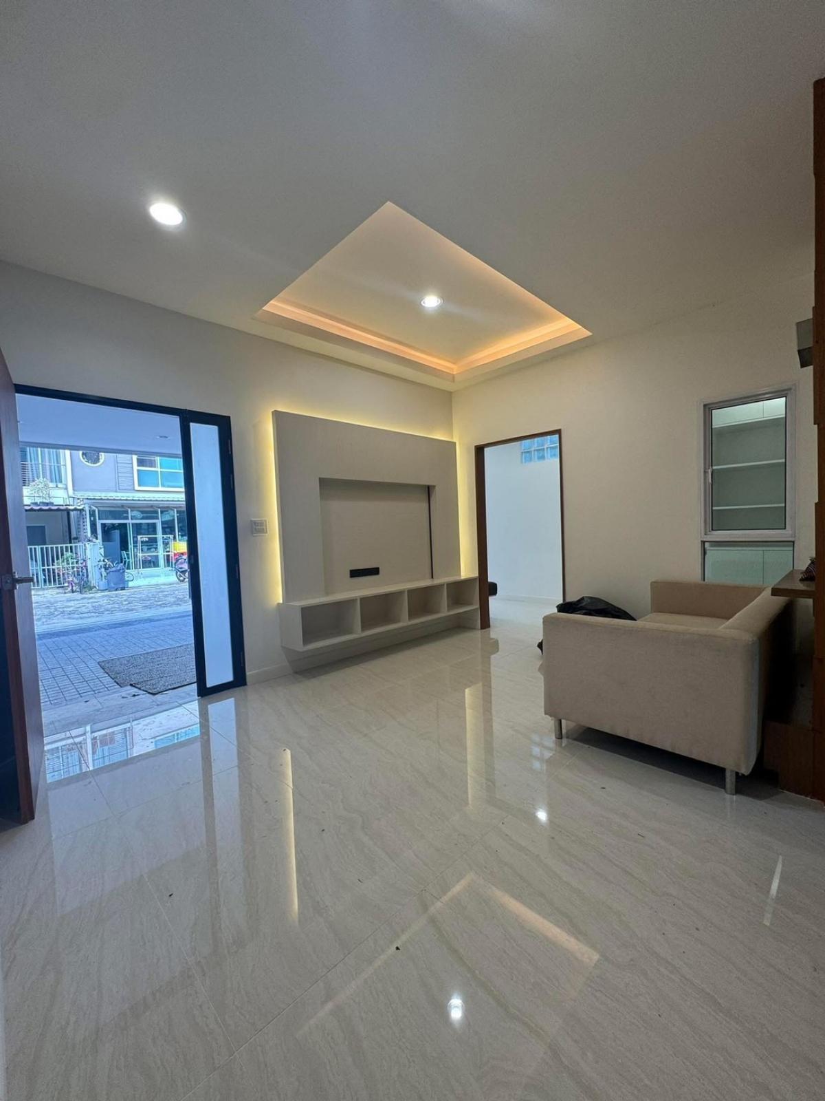 ขายทาวน์โฮมพัฒนาการ ศรีนครินทร์ : 28/02/2026, บ้านเดี่ยว Villette City พัฒนาการ 38 ใกล้ BTS ขาย 6.99 ล้าน 3 ห้องนอน 3 ห้องน้ำ ที่ดินกว้าง 28.9 ตร.ว. เริ่มต้นชีวิตใหม่วันนี้!