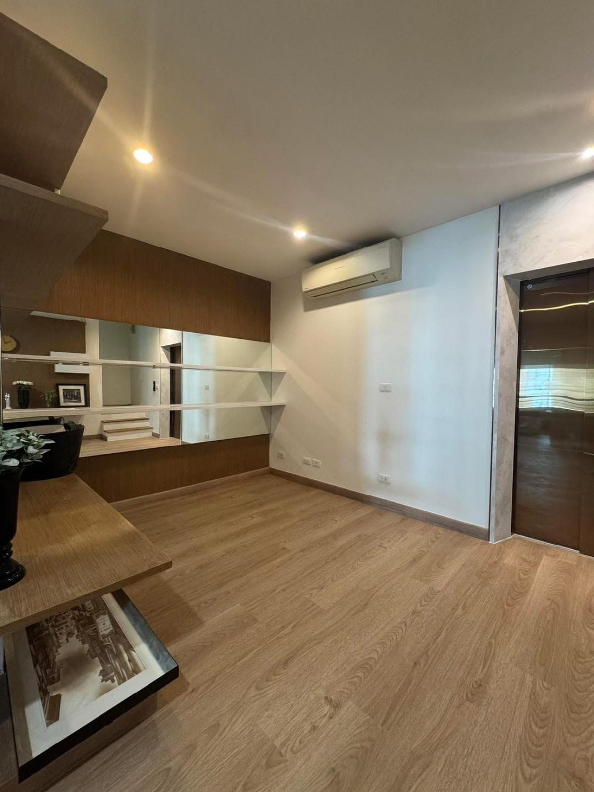 ขายทาวน์โฮมพัฒนาการ ศรีนครินทร์ : 28/02/2026, บ้านเดี่ยว Villette City พัฒนาการ 38 ใกล้ BTS ขาย 6.99 ล้าน 3 ห้องนอน 3 ห้องน้ำ ที่ดินกว้าง 28.9 ตร.ว. เริ่มต้นชีวิตใหม่วันนี้!