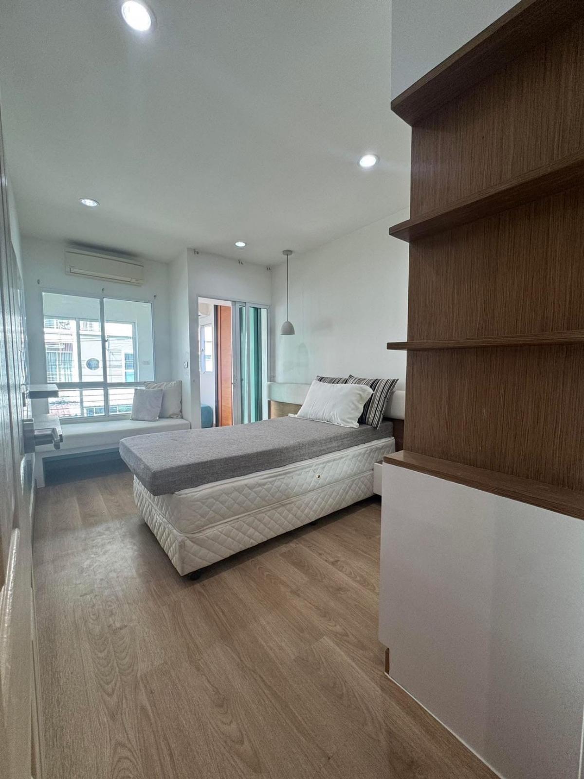 ขายทาวน์โฮมพัฒนาการ ศรีนครินทร์ : 28/02/2026, บ้านเดี่ยว Villette City พัฒนาการ 38 ใกล้ BTS ขาย 6.99 ล้าน 3 ห้องนอน 3 ห้องน้ำ ที่ดินกว้าง 28.9 ตร.ว. เริ่มต้นชีวิตใหม่วันนี้!