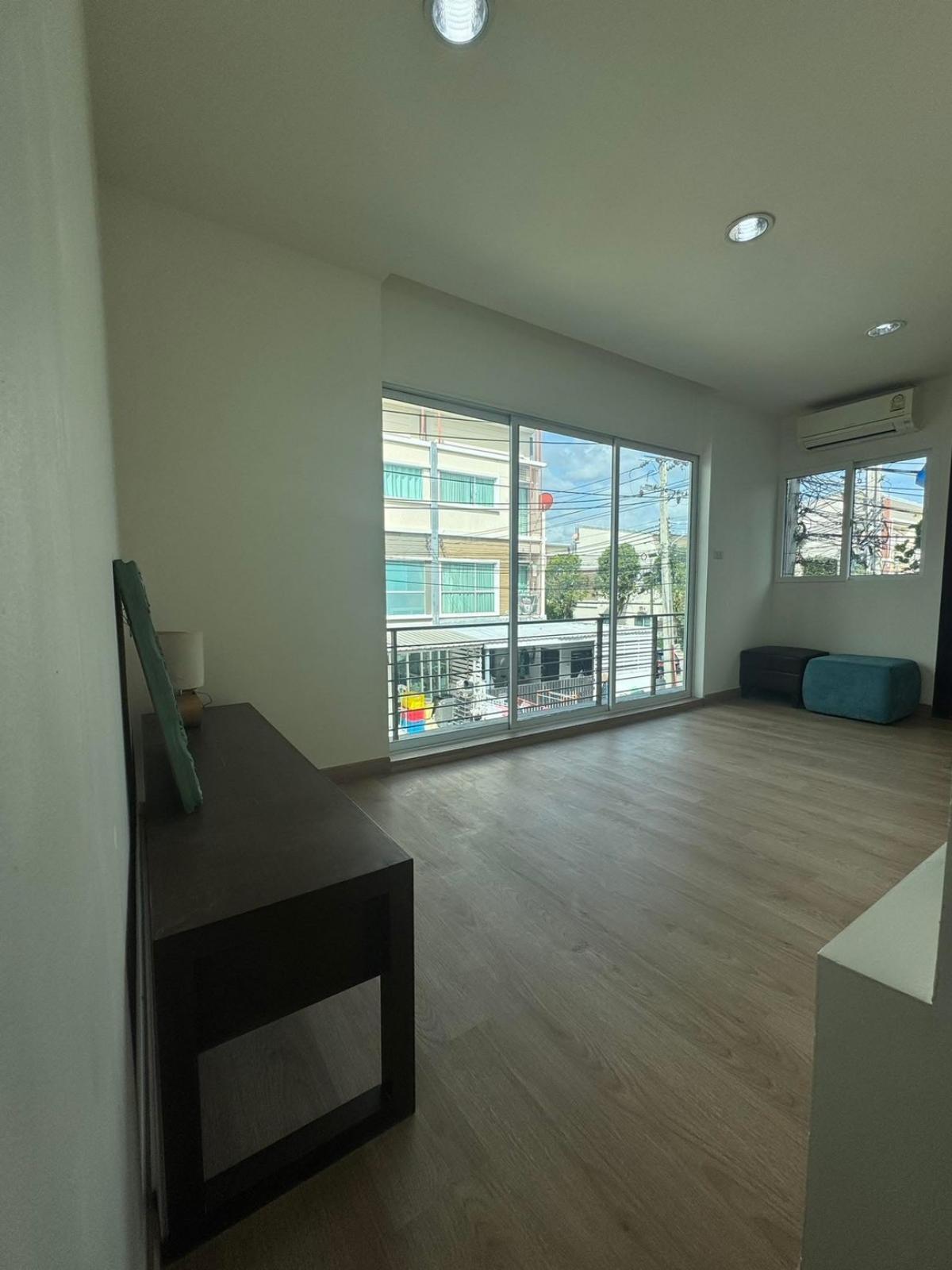 ขายทาวน์โฮมพัฒนาการ ศรีนครินทร์ : 28/02/2026, บ้านเดี่ยว Villette City พัฒนาการ 38 ใกล้ BTS ขาย 6.99 ล้าน 3 ห้องนอน 3 ห้องน้ำ ที่ดินกว้าง 28.9 ตร.ว. เริ่มต้นชีวิตใหม่วันนี้!