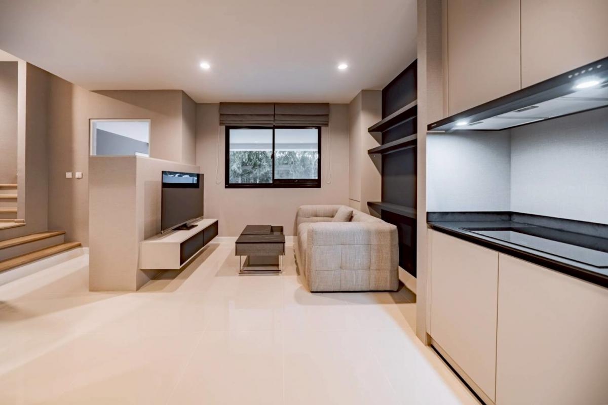 For RentTownhomePattanakan, Srinakarin : The most luxurious in the heart of Bangkok, Nirvana DEFINE Krungthep Kreetha House with land, 3 bedrooms, 3 bathrooms, special rental price 75,000 baht/month.
