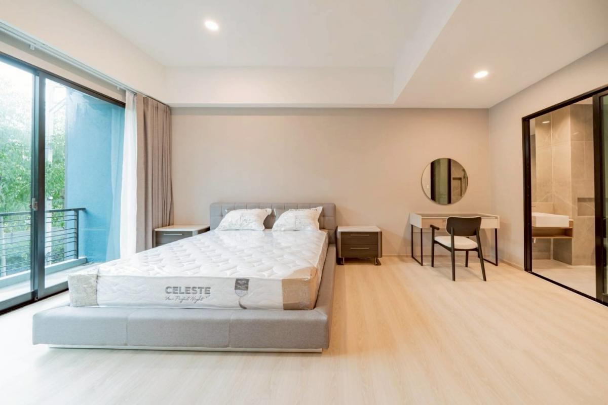 For RentTownhomePattanakan, Srinakarin : The most luxurious in the heart of Bangkok, Nirvana DEFINE Krungthep Kreetha House with land, 3 bedrooms, 3 bathrooms, special rental price 75,000 baht/month.