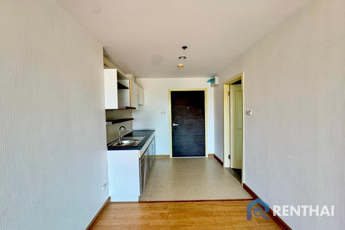 For SaleCondoPattaya, Bangsaen, Chonburi : Supalai Mare Pattaya Condo  studio 31 sqm for sale good price