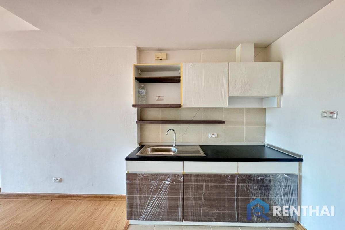 For SaleCondoPattaya, Bangsaen, Chonburi : Supalai Mare Pattaya Condo  studio 31 sqm for sale good price